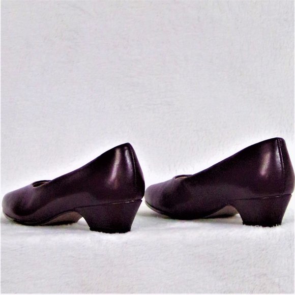 SOFT STYLE BY HUSH PUPPIES Size 4.5M brown pumps - Picture 11 of 16